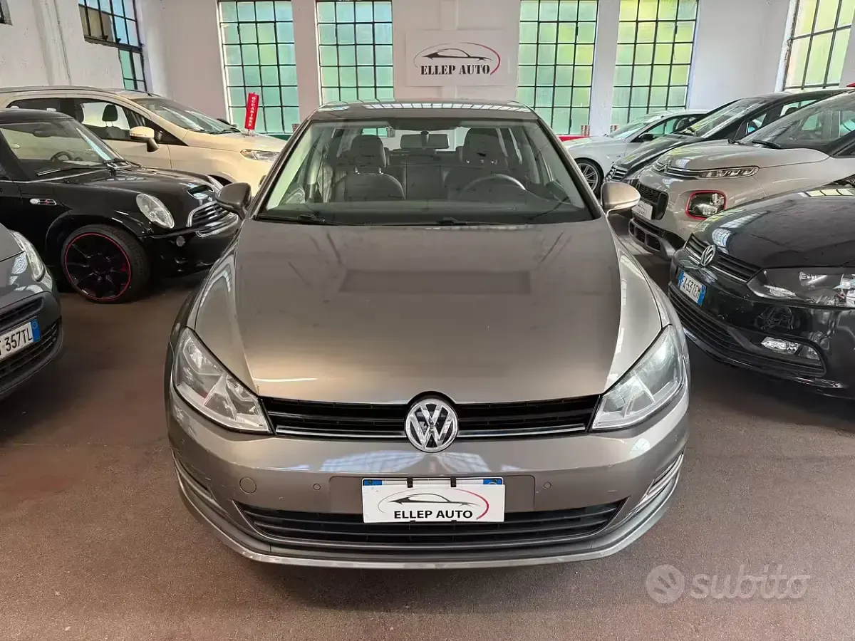 Usata VW Golf VII Trendline 86 CV (63 kW) 2015 Marrone Berlina