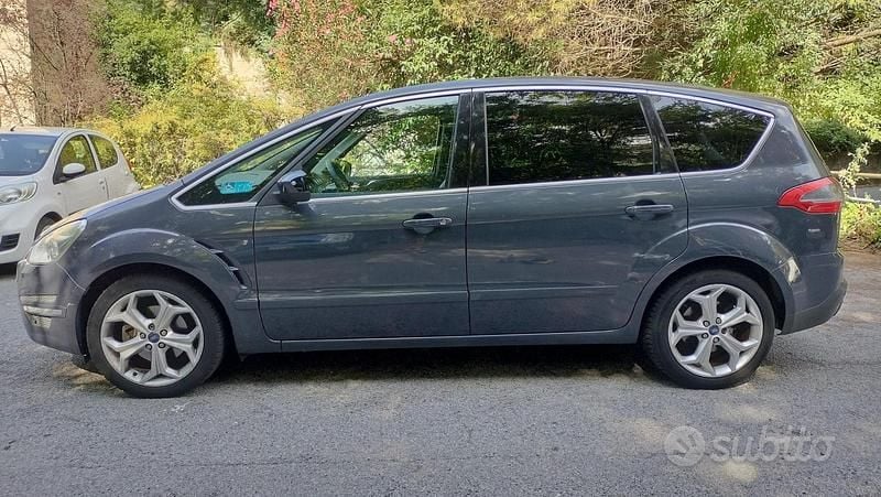 Usata Ford S-MAX S 200 CV (147 kW) 2012 Grigio Monovolume