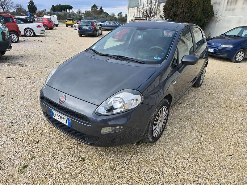 Usata Fiat Punto Lounge 75 CV (55 kW) 2014 Nero Berlina