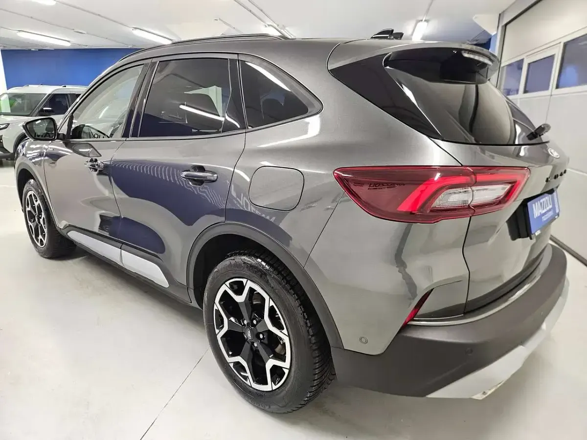 Usata Ford Kuga Active X 243 CV (178 kW) 2025 Magnetic grey SUV