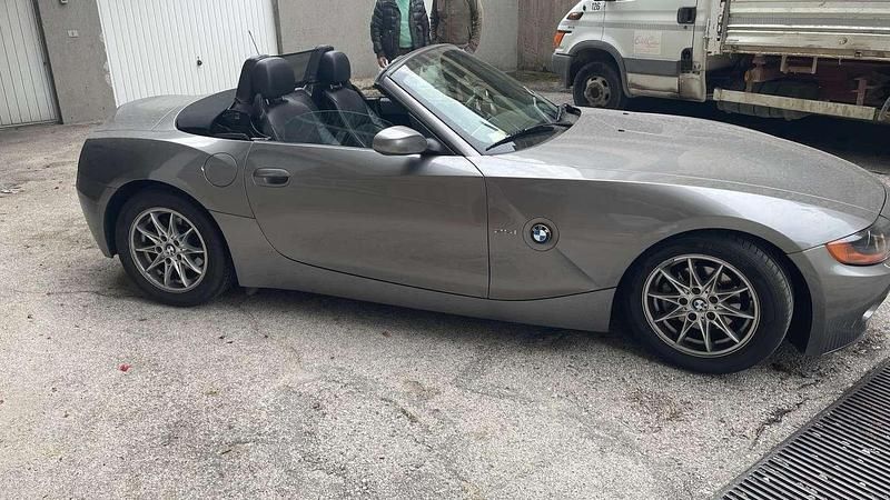 Usata BMW Z4 192 CV (141 kW) 2003 Grigio Cabrio