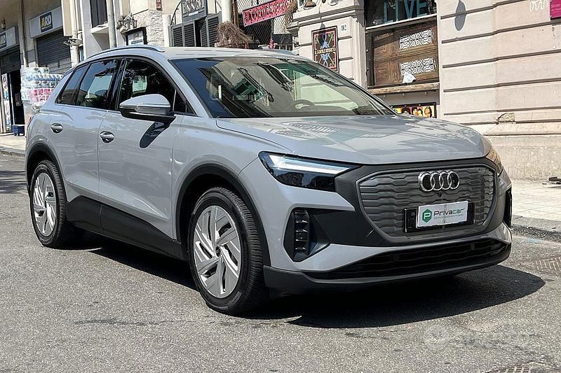 Usata Audi Q4 e-tron Advanced 125 kW (170 CV) 2021 Grigio SUV