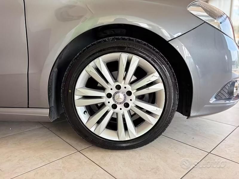 Usata Mercedes B160 Executive 122 CV (89 kW) 2012 Grigio Monovolume