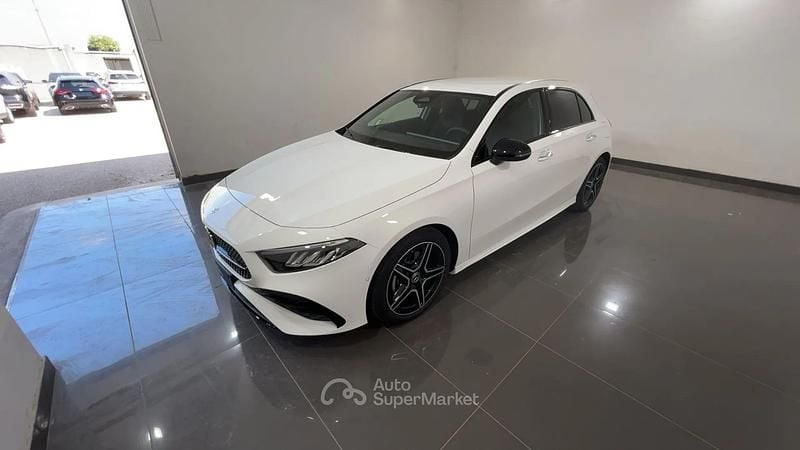 Nuova Mercedes A180 AMG line 136 CV (100 kW) 2026 Bianco Berlina