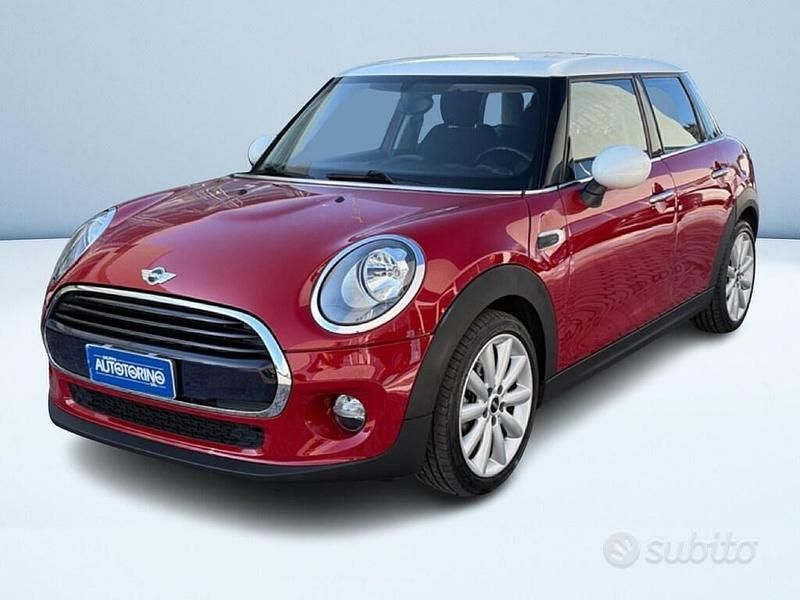 Usata Mini Cooper D Business 116 CV (85 kW) 2016 Rosso metallizzato Utilitaria