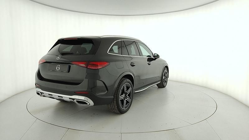 Begagnad Mercedes GLC220 Advanced Plus 197 HK (144 kW) 2024 Grå SUV