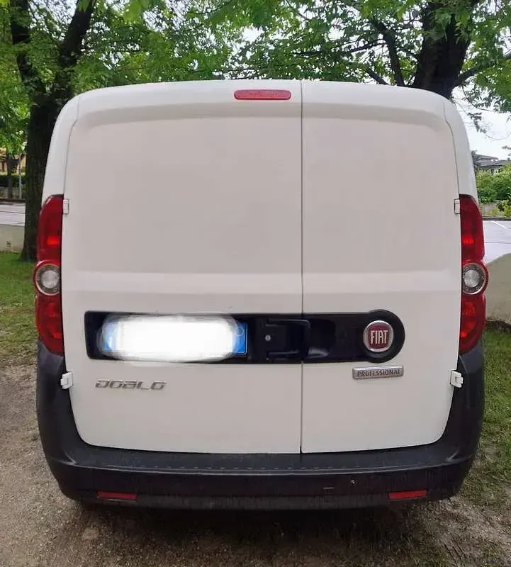 Usata Fiat Doblò 105 CV (77 kW) 2017 Monovolume