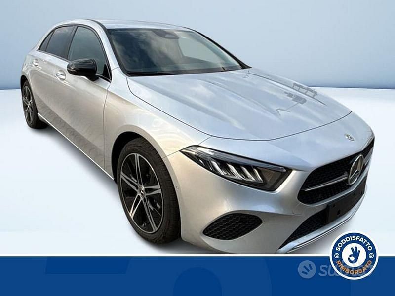 Usata Mercedes A180 Advanced Plus 116 CV (85 kW) 2023 Argento metallizzato Berlina