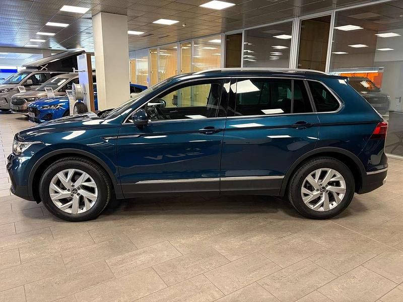 Usata VW Tiguan Elegance 150 CV (110 kW) 2021 Blu metallizzato SUV