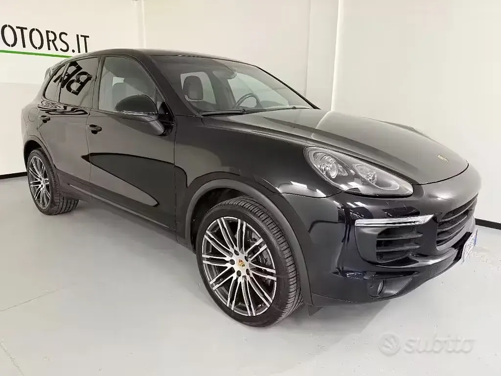 Usata Porsche Cayenne 250 CV (183 kW) 2016 Nero SUV