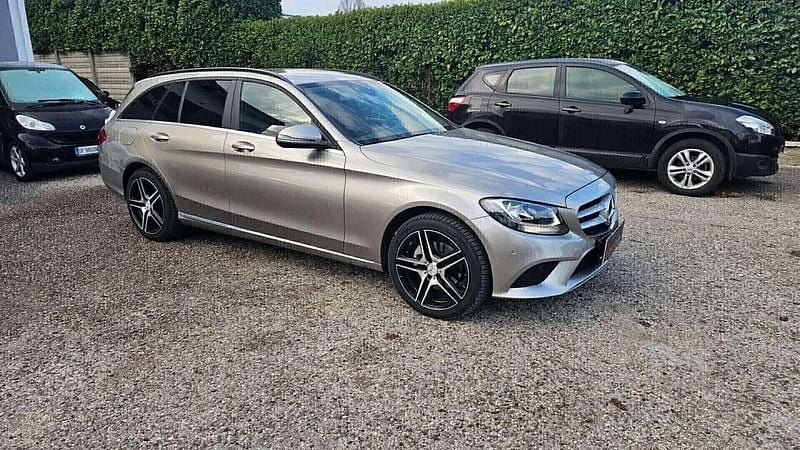 Usata Mercedes C200 160 CV (117 kW) 2019 Grigio Station wagon
