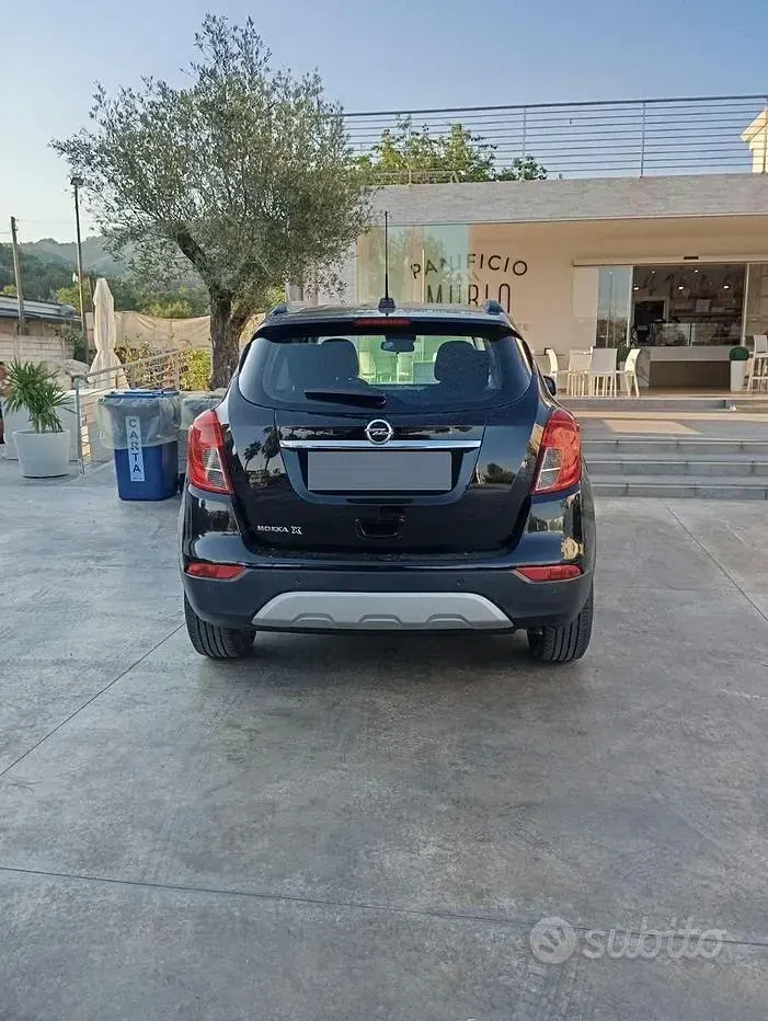 Usata Opel Mokka 116 CV (85 kW) 2016 Nero SUV
