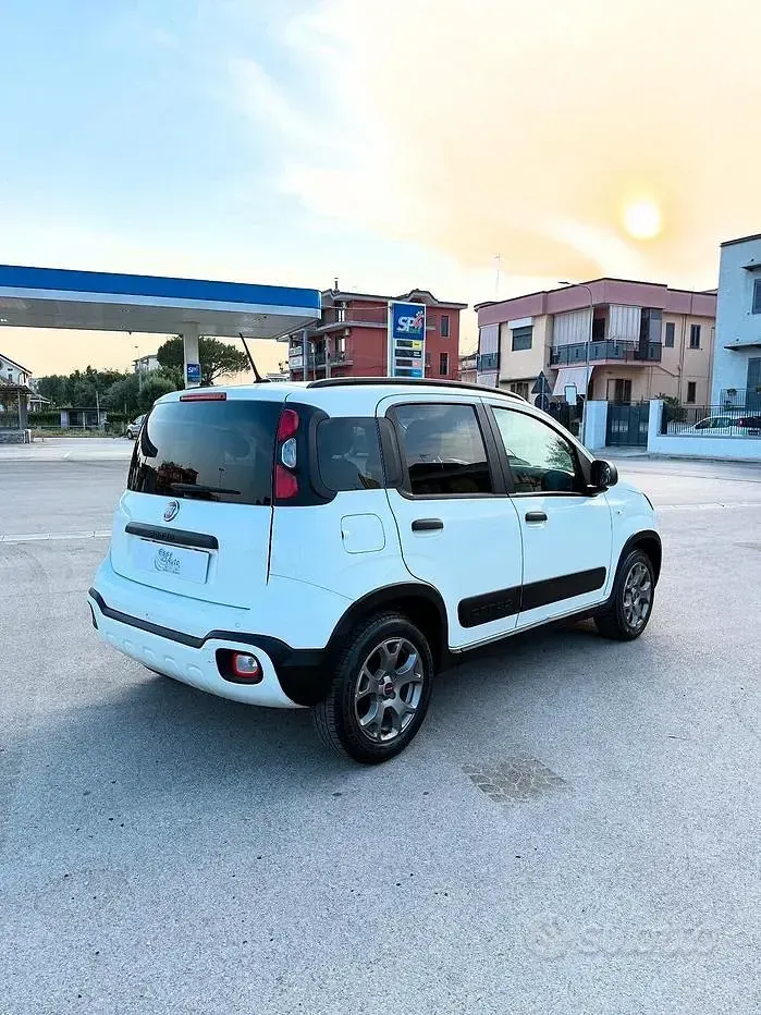 Usata Fiat Panda Easy 69 CV (50 kW) 2020 Bianco Utilitaria