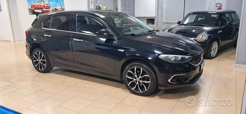 Usata Fiat Tipo Lounge 120 CV (88 kW) 2017 Other Berlina