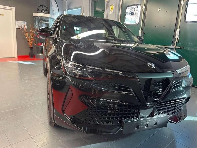 Nero Nuova 2025 Alfa Romeo Junior Edizione Speciale SUV | 26.900 € (Ottimo prezzo) - Immagine 1/4