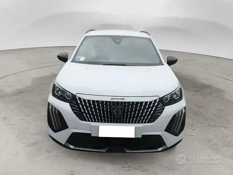 Gebraucht Peugeot 2008 Allure 101 PS (74 kW) 2025 Weiß SUV