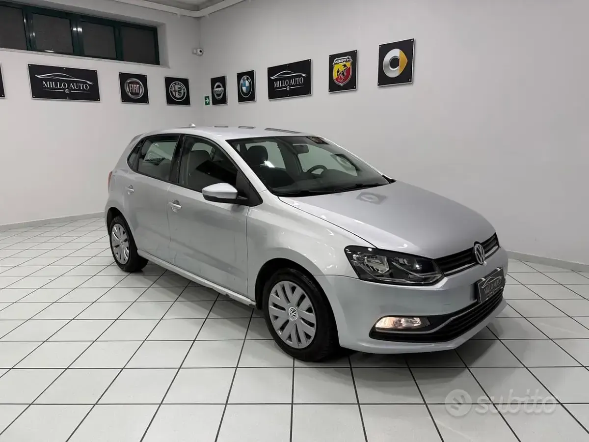 Usata VW Polo Comfortline 75 CV (55 kW) 2015 Grigio Berlina