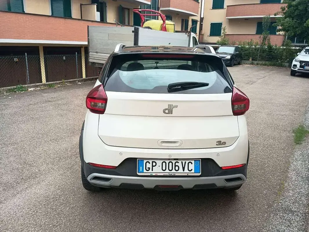 Usata DR DR 3.0 114 CV (83 kW) 2023 Bianco SUV