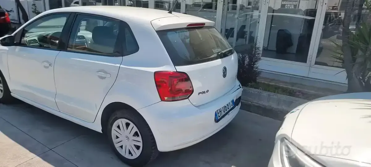 Usata VW Polo Trendline 75 CV (55 kW) 2012 Bianco Utilitaria