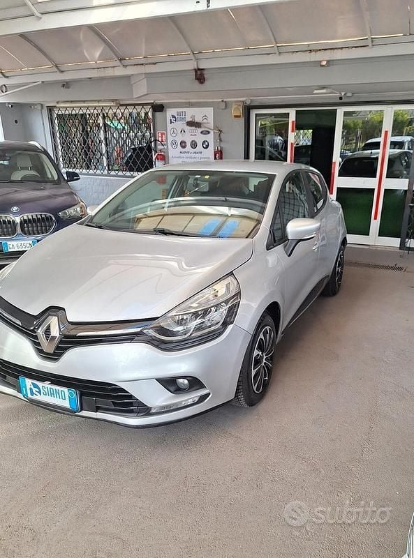 Usata Renault Clio IV Business 75 CV (55 kW) 2019 Grigio Berlina