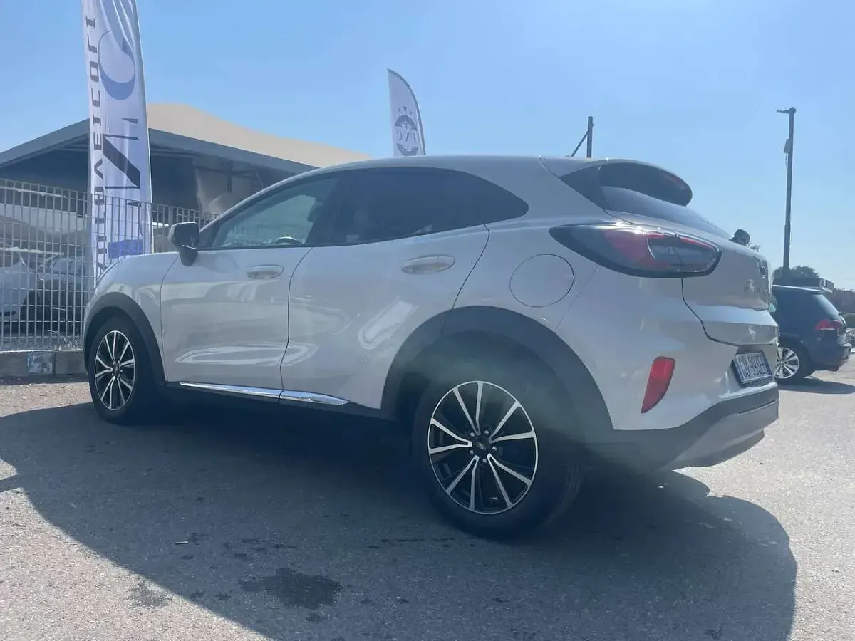 Usata Ford Puma Titanium S 125 CV (91 kW) 2021 Beige SUV