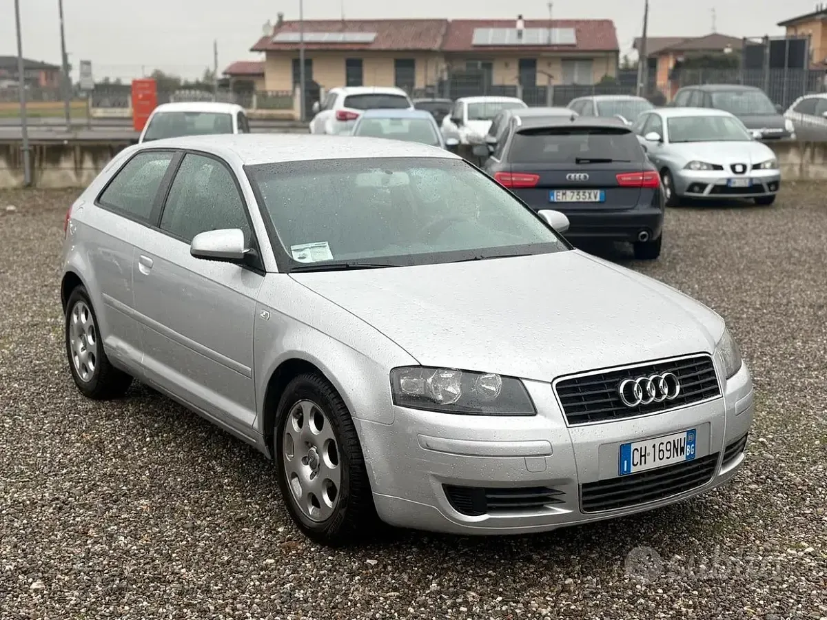 Usata Audi A3 115 CV (84 kW) 2003 Grigio Utilitaria