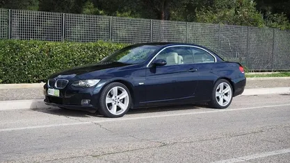 Usata BMW 325 Cabriolet Efficient Dynamics 197 CV (144 kW) 2009 Blu Cabrio