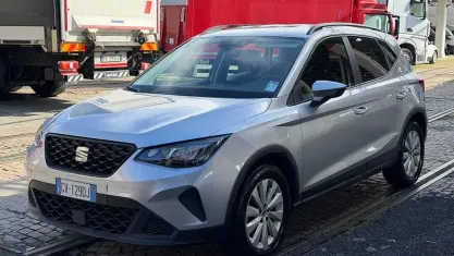 Usata Seat Arona Style 95 CV (69 kW) 2024 Grigio SUV
