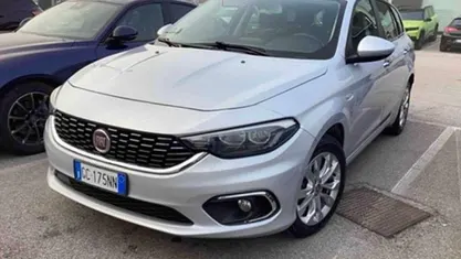 Usata Fiat Tipo 120 CV (88 kW) 2020 Grigio Station wagon