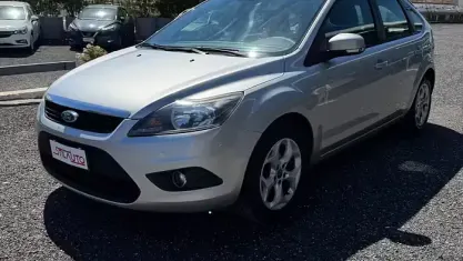 Usata Ford Focus 109 CV (80 kW) 2010 Grigio Berlina