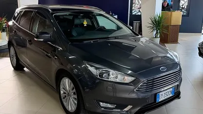 Usata Ford Focus Titanium 120 CV (88 kW) 2015 Grigio Station wagon