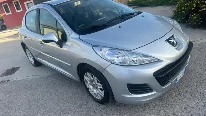 Usata Peugeot 207 68 CV (50 kW) 2012 Grigio Berlina