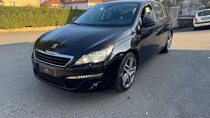 Usata Peugeot 308 Business-Line 120 CV (88 kW) 2016 Berlina