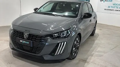 Usata Peugeot 208 Allure 102 CV (75 kW) 2025 Grigio Utilitaria