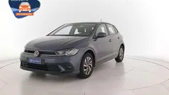 Smoky grey metallizzato Usata 2021 VW Polo Tre volumi | 13.500 € (Ottimo prezzo)