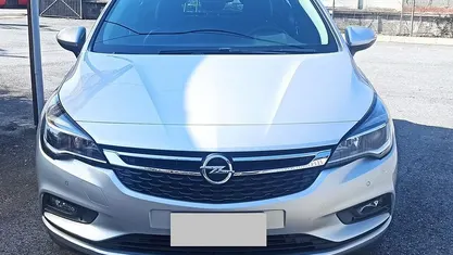 Usata Opel Astra Innovation 150 CV (110 kW) 2017 Argento Berlina