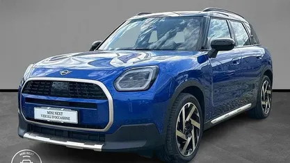 Begagnad Mini Countryman Favoured 170 HK (125 kW) 2024 Blå SUV