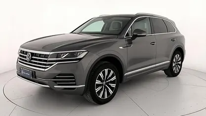 Silizium grey metallizzato Usata 2023 VW Touareg Elegance SUV | 49.900 € (Super prezzo)