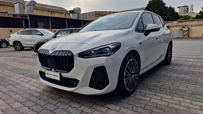 Bianco Usata 2023 BMW 225 Active Tourer M Sport Monovolume | 38.900 € (Molto cara)