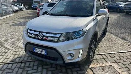 Grigio Usata 2017 Suzuki Vitara SUV | 13.000 € (Buon prezzo)