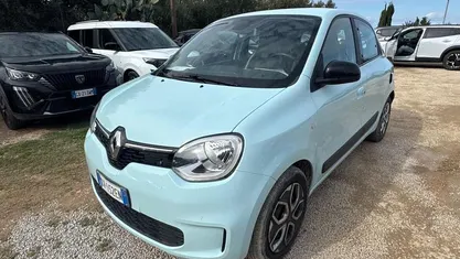 Usata Renault Twingo Equilibre 65 CV (47 kW) 2024 Blu Utilitaria