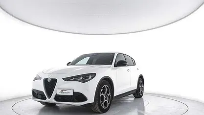 Bianco Usata 2024 Alfa Romeo Stelvio Sprint SUV | 31.500 € (Buon prezzo)