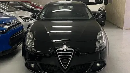Nero Usata 2013 Alfa Romeo Giulietta Distinctive Due volumi | 8990 € (Buon prezzo)