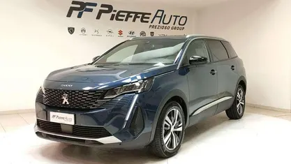 Blu Usata 2023 Peugeot 5008 Allure Monovolume | 26.700 € (Buon prezzo)
