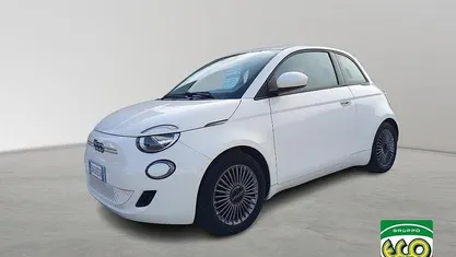 Bianco Usata 2022 Fiat 500e Icon Tre volumi | 15.990 € (Buon prezzo)