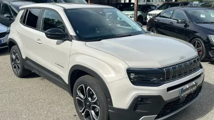 Begagnad Jeep Avenger Summit 101 HK (74 kW) 2025 Brun SUV