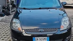 Nero Usata 2008 Ford Fiesta Ghia Due volumi | 1550 € (Ottimo prezzo)
