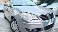 Grigio Usata 2007 VW Polo Comfortline Tre volumi | 2750 € (Buon prezzo)