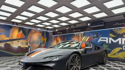 Usata Ferrari SF90 999 CV (734 kW) 2025 Cabrio