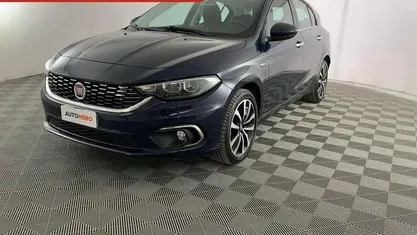 Usata Fiat Tipo Lounge 120 CV (88 kW) 2018 Blu Berlina